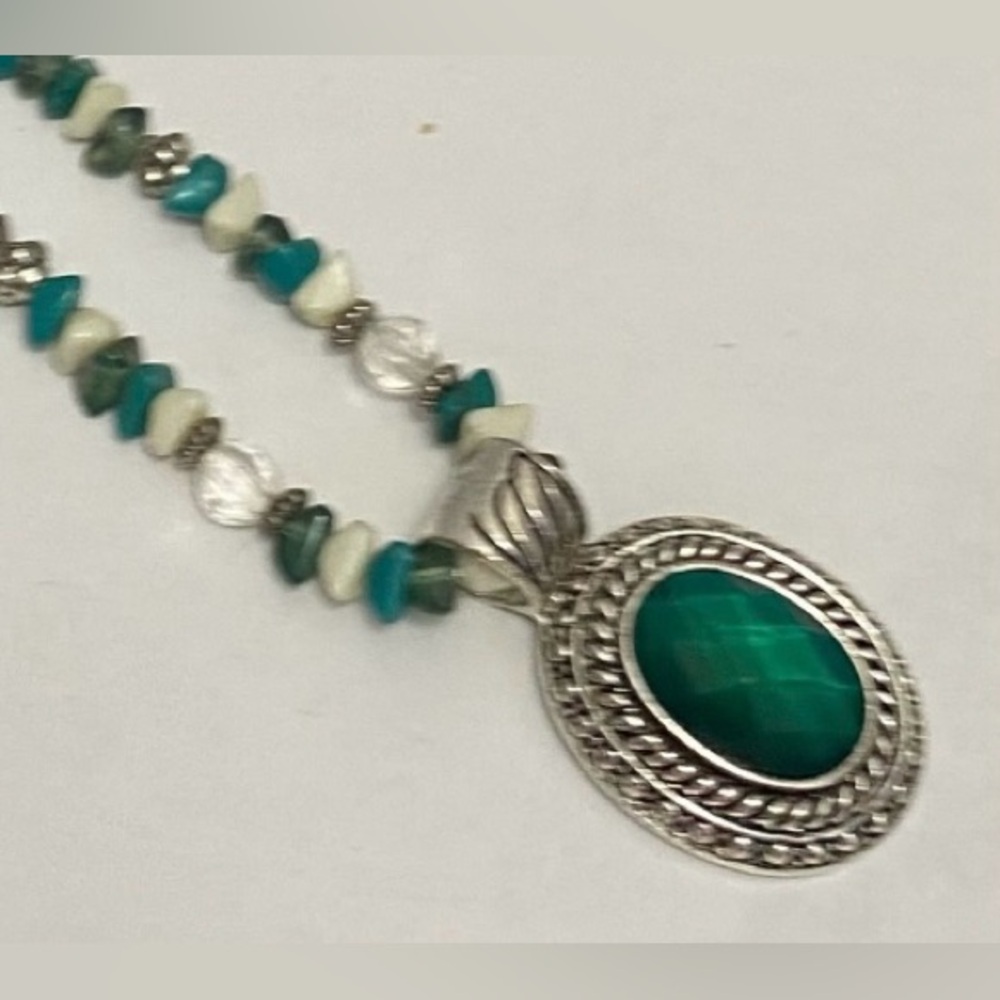 Vintage Avon Fashion necklace - Picture 4 of 4